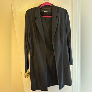 Alyn Paige tank dress & blazer set.